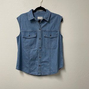 UNIVERSAL THREAD BUTTON DOWN SHIRT DENIM BLUE SLEEVELESS TANK TOP WOMEN'S M